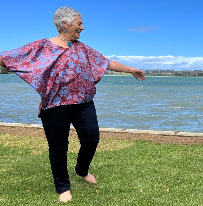 Yoga shirt flowing batwing ala - elderberry