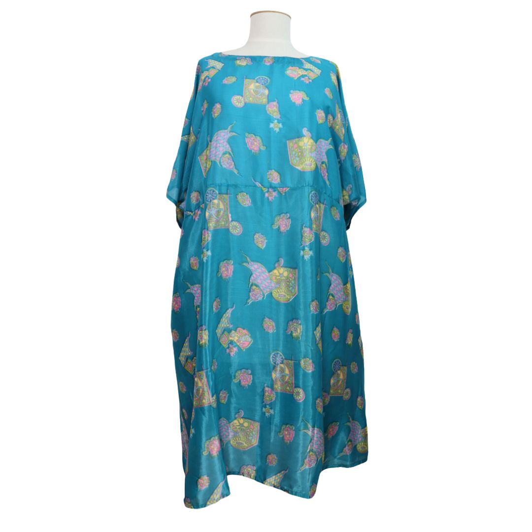 SDXL15 - Sandy Dress