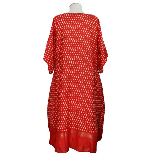 SDXL16 - Sandy Dress