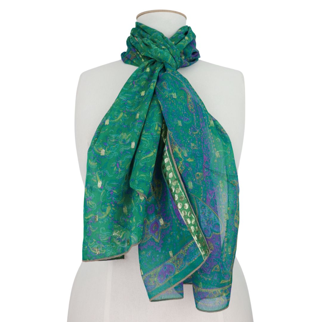 S543 - SCARF