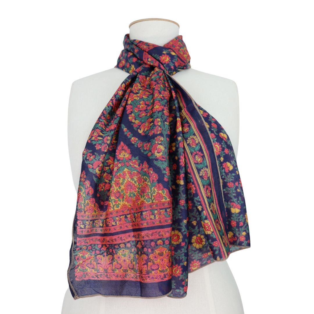 S546 - SCARF