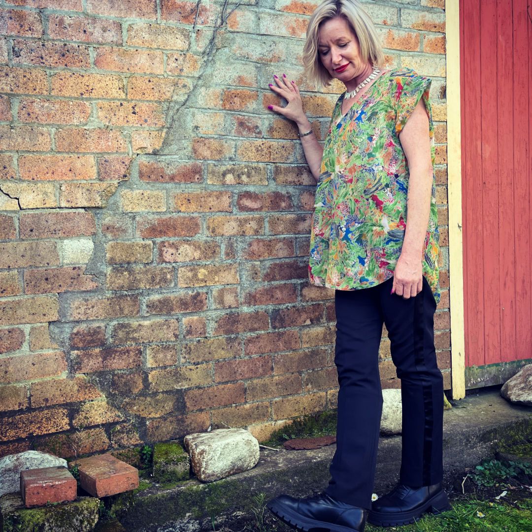 UNA TOP 10-12, US 6-8