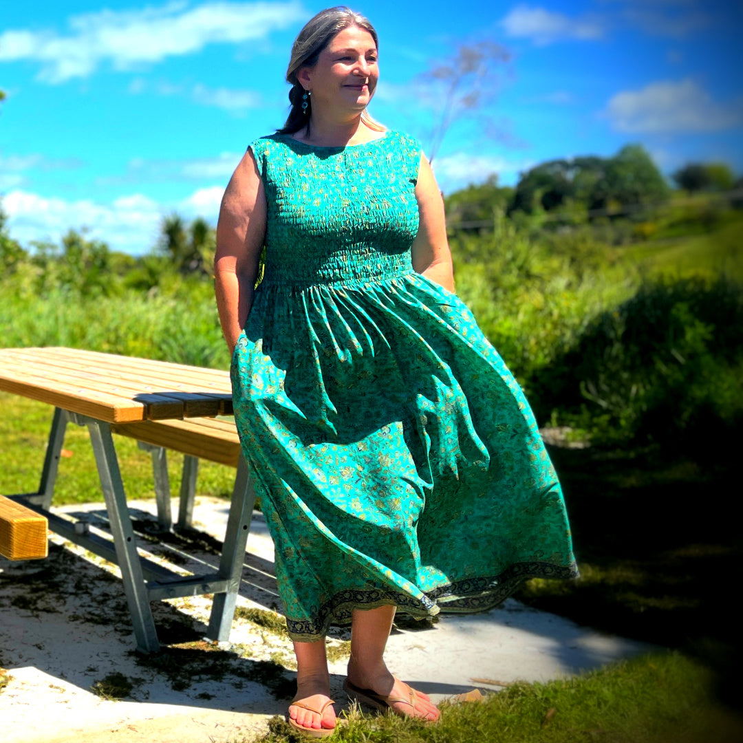 POPPY DRESSES 18-20, US 14-16