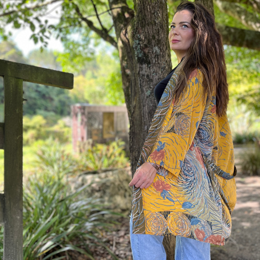 Kimonos NZ/AUS/UK Size 26-30, US 22-26
