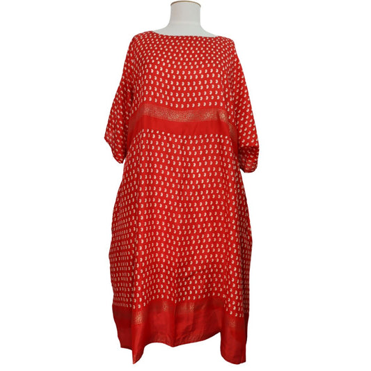 SDXL16 - Sandy Dress